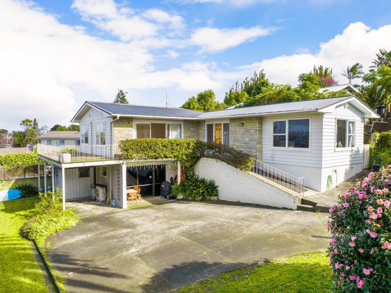33 Chatsworth Crescent, Pakuranga Heights, Auckland - Carousel 2