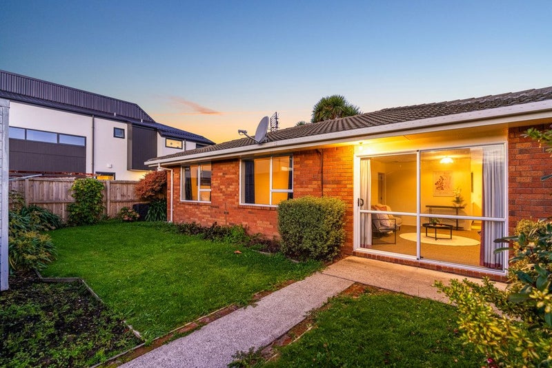 2/138 Milton Street, Somerfield, Christchurch - Carousel 1