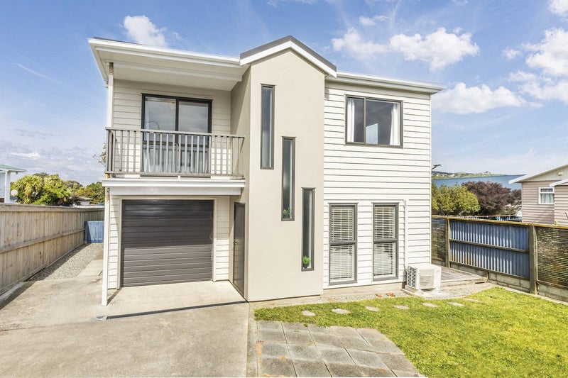 13 Bay Drive, Titahi Bay, Porirua - Carousel 1