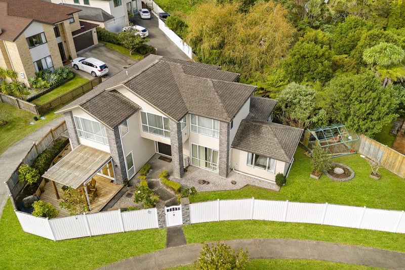 9 Keating Rise, Northcross, Auckland - Carousel 2