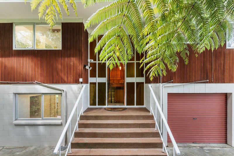 24 Noeleen Street, Glenfield, Auckland - Carousel 1