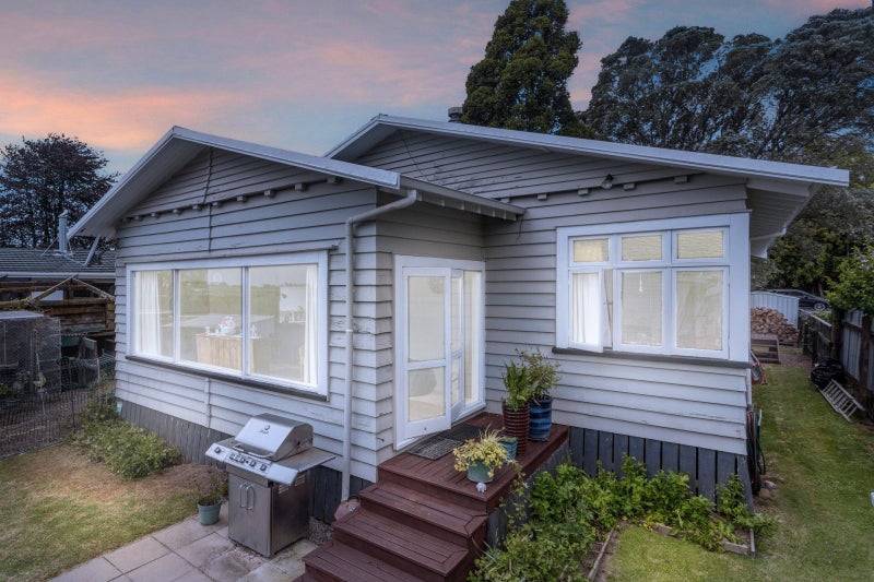 158 College Road, Edgecumbe, Edgecumbe - Carousel 1
