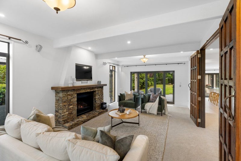 36 Glen Oaks Drive, Northwood, Christchurch - Carousel 2