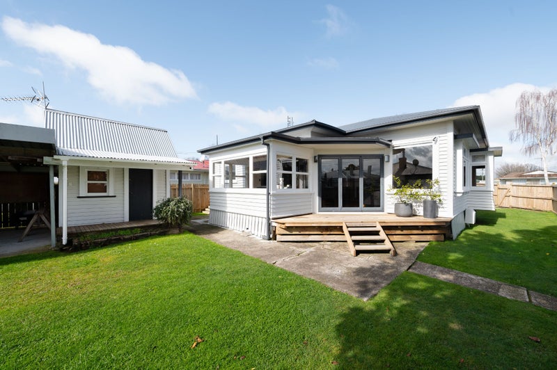 77 Te Aroha Street, Hamilton East, Hamilton - Carousel 2