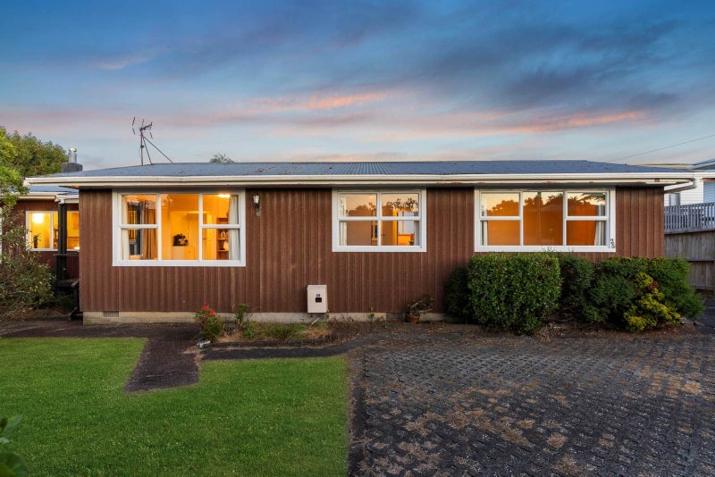 1/25 Tramway Road, Beach Haven, Auckland - Carousel 1