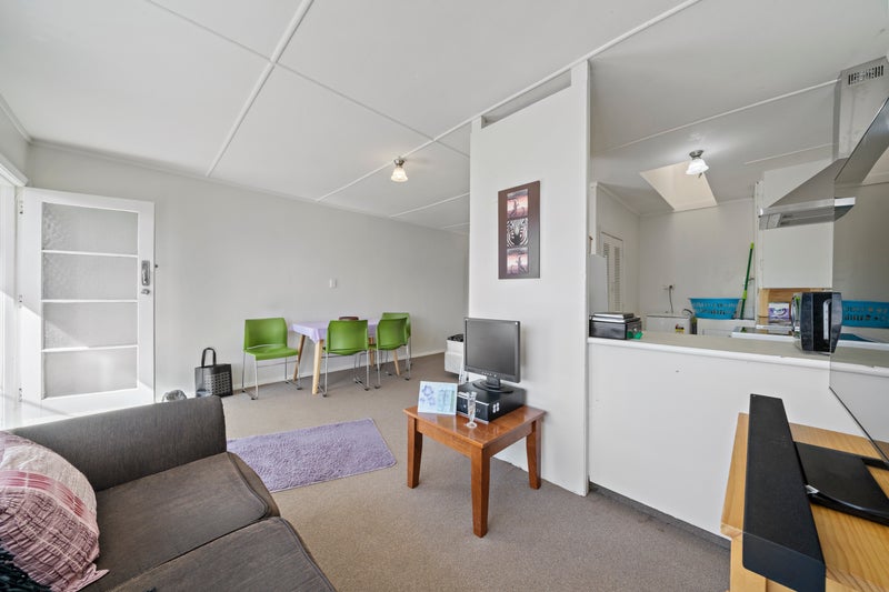 1/28 Islington Street, Trentham, Upper Hutt - Carousel 2