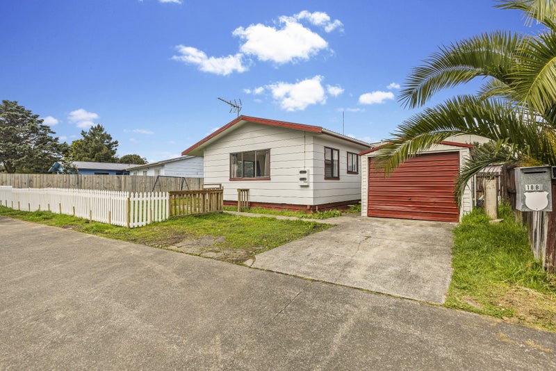 2/18 Eulogy Place, Randwick Park, Auckland - Carousel 2