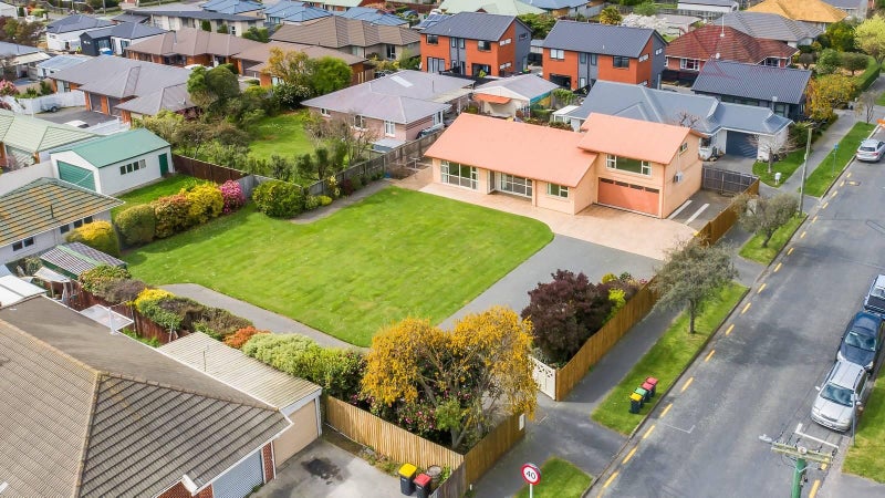 5 Halliwell Avenue, Papanui, Christchurch - Carousel 1