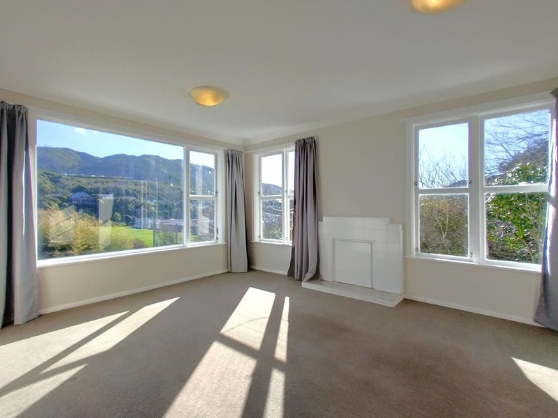55 Handyside Street, Tawa, Wellington - Carousel 2