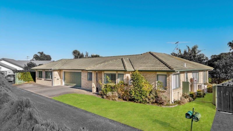 16A Castlehill Court, Wattle Downs, Manukau City, Auckland - Carousel 1