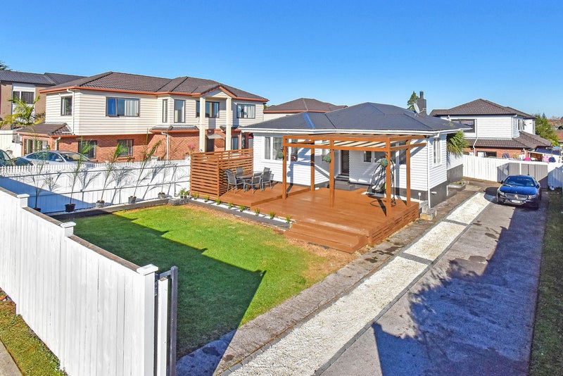 30 Hayward Road, Papatoetoe, Auckland - Carousel 1