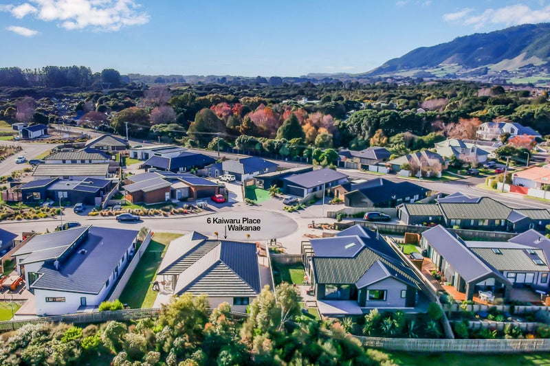 6 Kaiwaru Place, Waikanae - Carousel 25