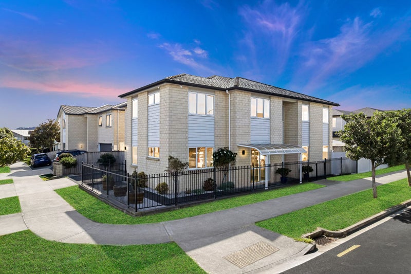 16  Rosewell Crescent, Flat Bush, Manukau City, Auckland - Carousel 1