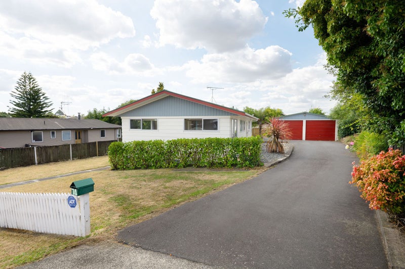 74 Amanda Avenue, Dinsdale, Hamilton - Carousel 1