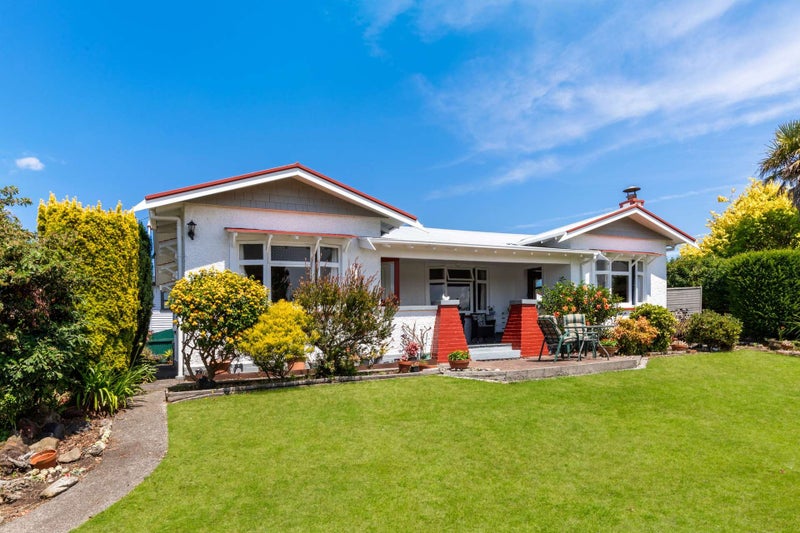 4 Fitzherbert Avenue, Springvale, Whanganui - Carousel 1
