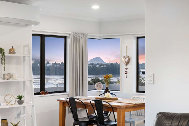 17 Downing Place, Welcome Bay, Tauranga - Carousel 1