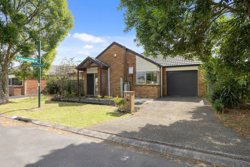 7 Hibernian Drive, Ranui, Auckland - Carousel 1