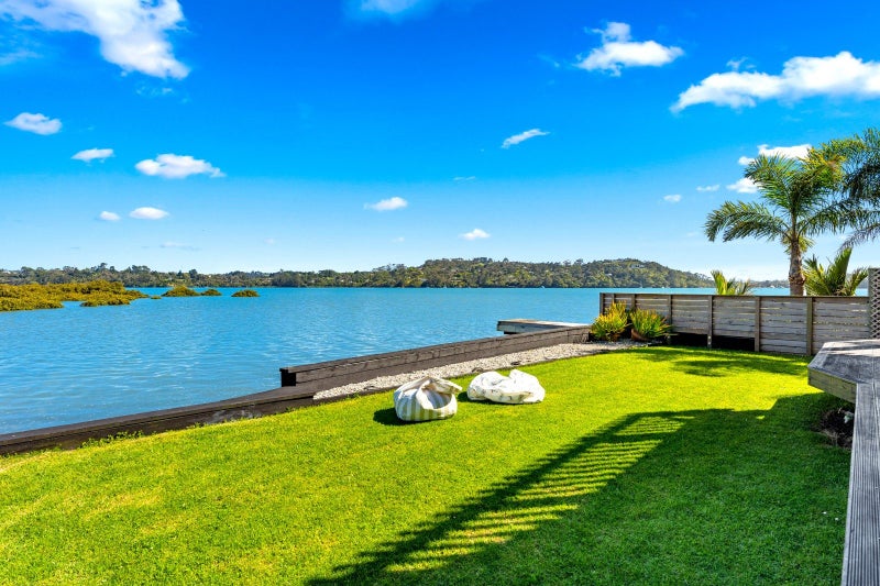 38 The Terrace, Herald Island, Auckland - Carousel 1