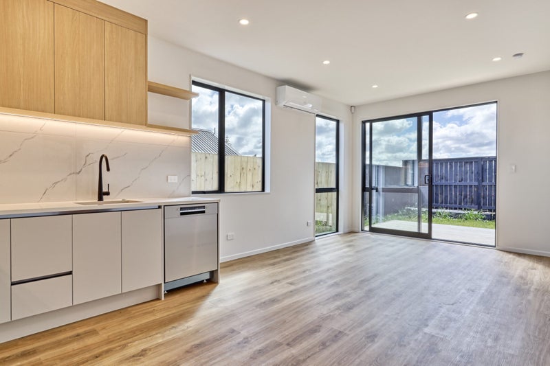 20 Papai Lane, Massey, Auckland - Carousel 2