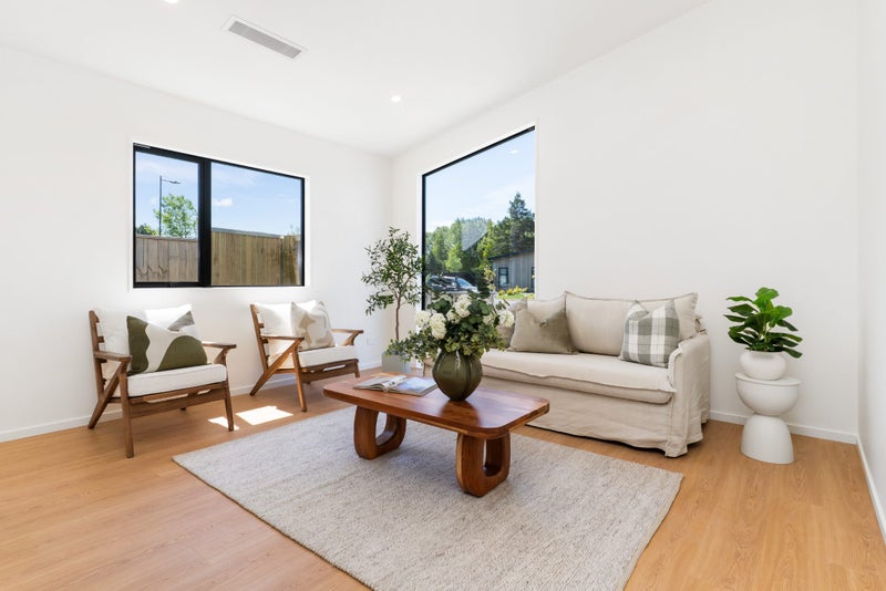 11 Meadow Stream Drive, Casebrook, Christchurch - Carousel 2