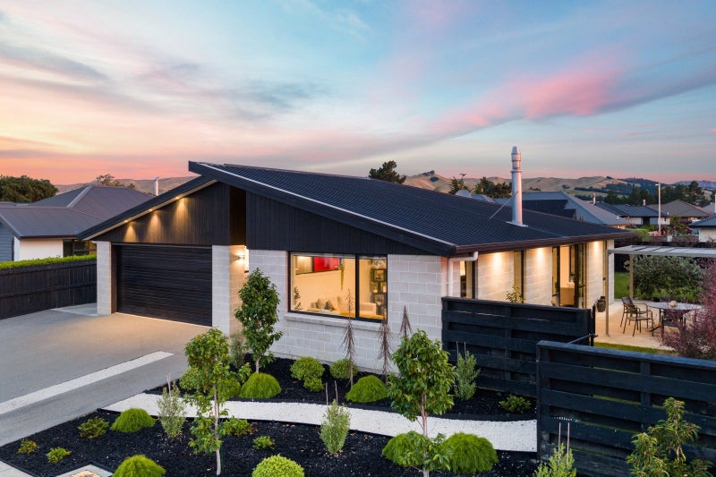 31 Corsair Crescent, Burleigh, Blenheim - Carousel 1