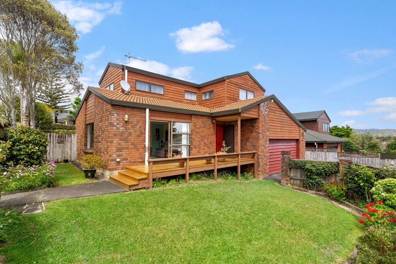 1/3 Cleve Road, Green Bay, Auckland - Carousel 1