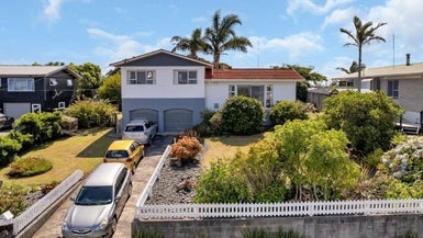 12 Seaview Road, Ruakaka - Carousel 1