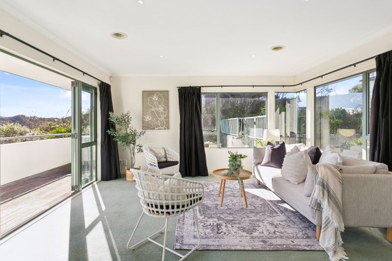 1 Becker Way, Karori, Wellington, Wellington - Carousel 1