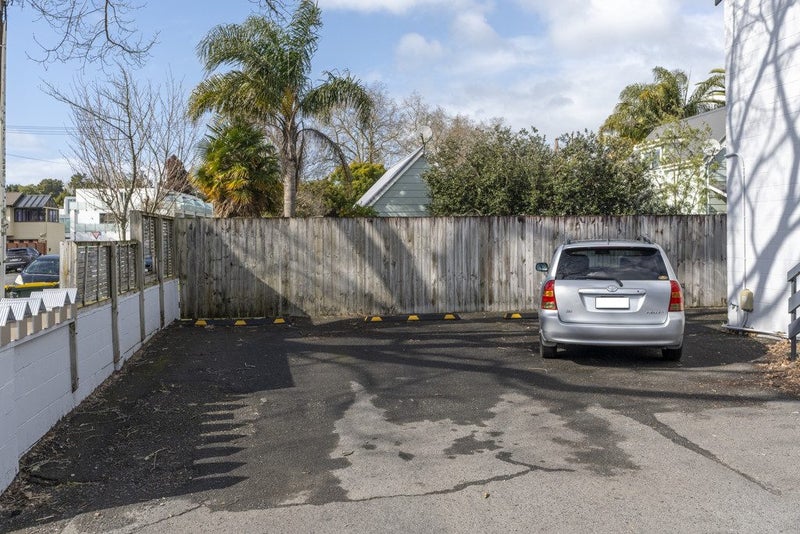 2/7 Opoia Road, Hamilton East, Hamilton - Carousel 2