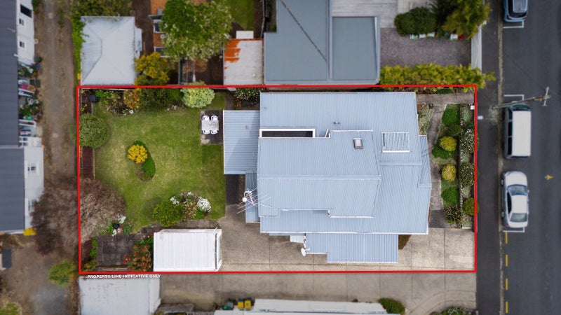 2 Rattray Street, Devonport, Auckland - Carousel 21