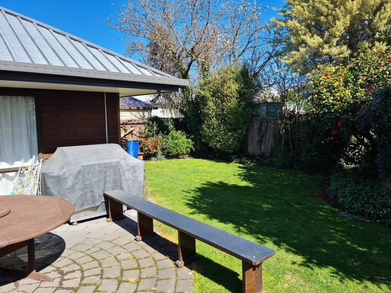 1/8 Nortons Road, Avonhead, Christchurch - Carousel 2