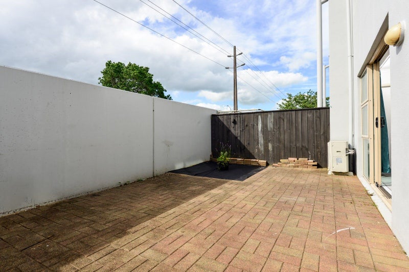 29D Claudelands Road, Hamilton East, Hamilton - Carousel 3