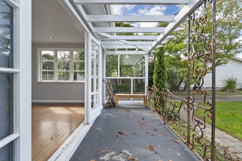 15 Rira Street, Marton - Carousel 2
