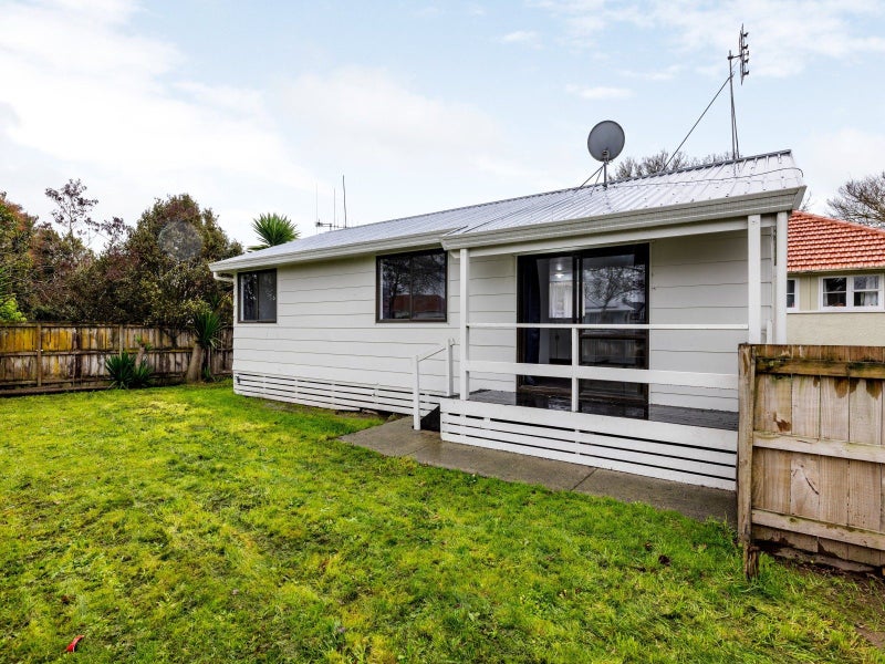 79 Fairfield Road, Fairfield, Hamilton - Carousel 1