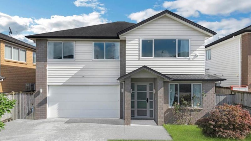 5 Moville Drive, Flat Bush, Auckland - Carousel 1