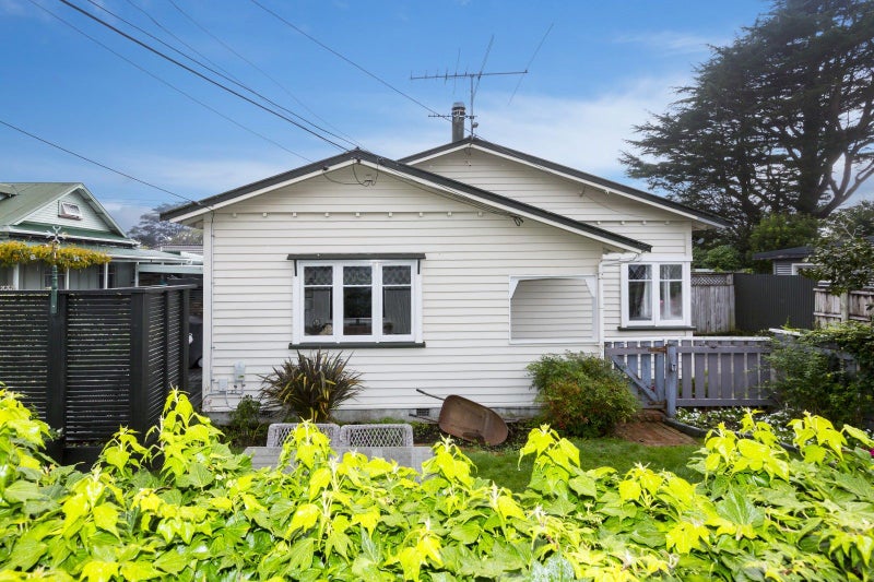 2A Bentinck Street, Wallaceville, Upper Hutt - Carousel 2