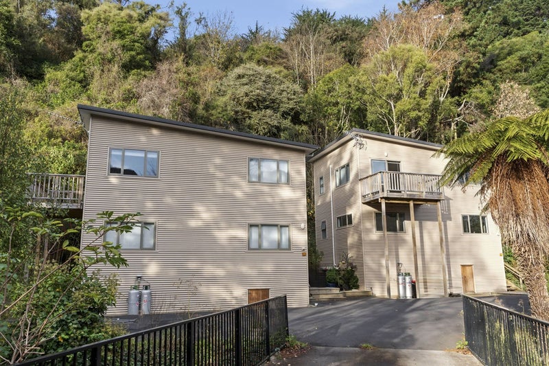 10 Harden Street, Woodhaugh, Dunedin - Carousel 1