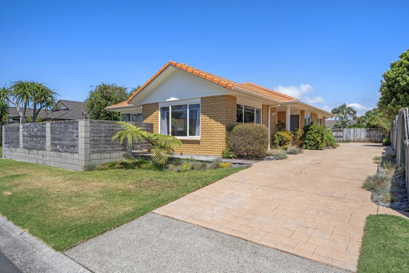 4 Appaloosa Place, Papamoa Beach, Papamoa - Carousel 1