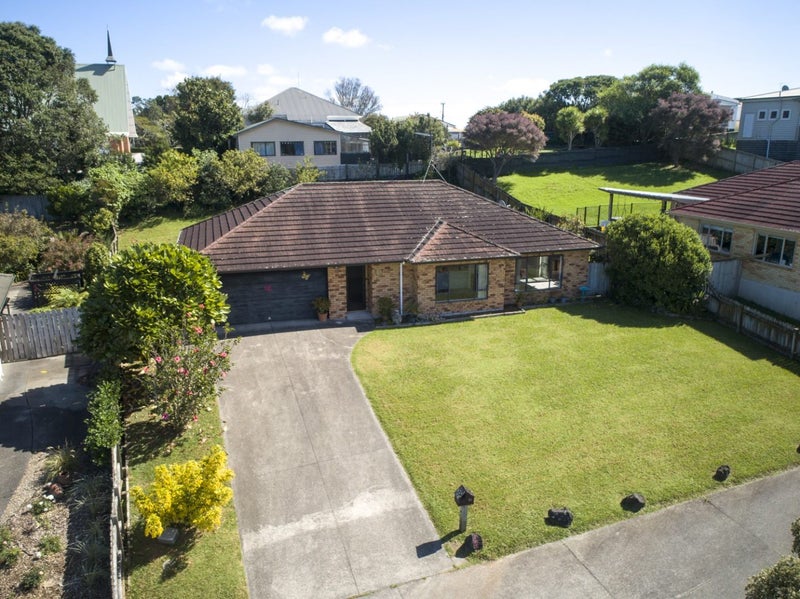 36 Te Kauri Place, Helensville, Helensville - Carousel 2