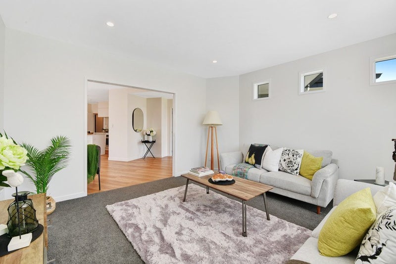 9 Couldrey Crescent, Red Beach, Red Beach - Carousel 2