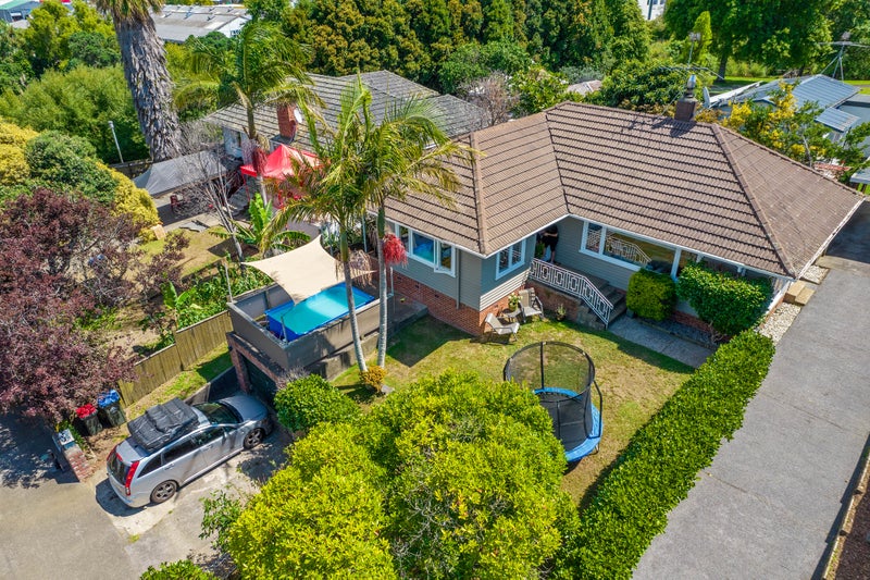 Property Valuation for 69 Line Road, Glen Innes, Auckland Trade Me