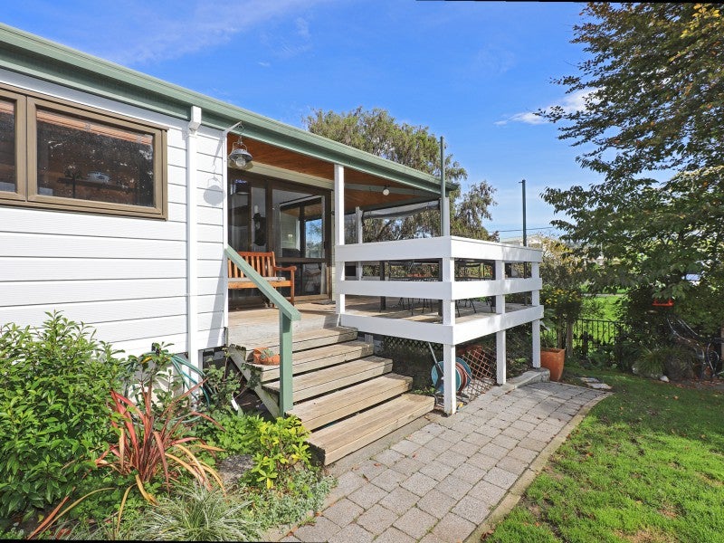 16A Totara ST, TARADALE, NAPIER - Carousel 1