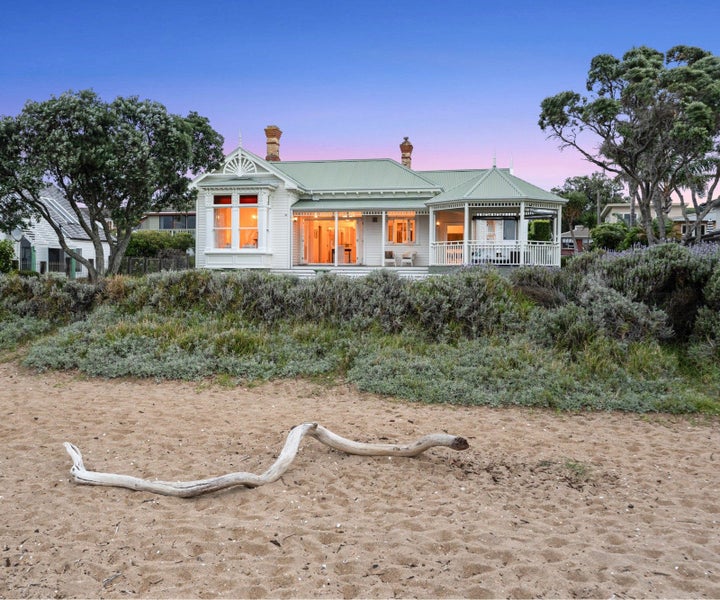 36 Oxford Terrace, Devonport, Auckland - Carousel 1