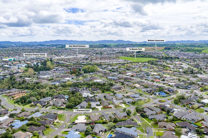 1 Grasmere Court, Huntington, Hamilton - Carousel 18