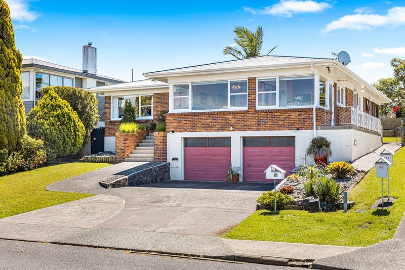 39 Holland Road, Hillcrest, Auckland - Carousel 1