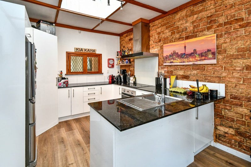 2/146 Shirley Road, Papatoetoe, Auckland - Carousel 2