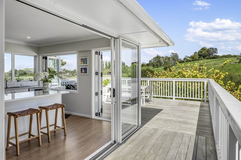 19 Apirana Avenue, Glen Innes, Auckland - Carousel 1