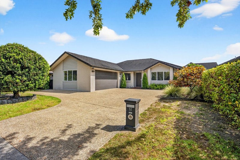 52 Castellina Drive, Karaka, Papakura - Carousel 1