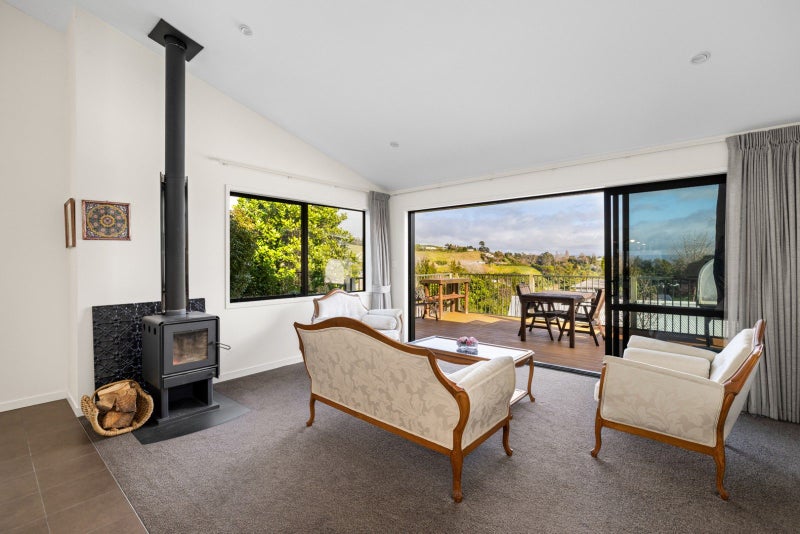 96RA Waikite Road, Welcome Bay, Tauranga - Carousel 2