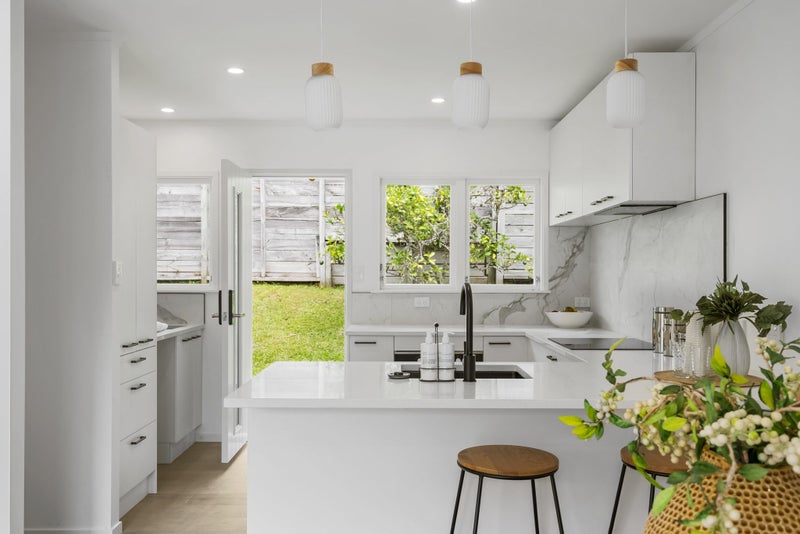 1/7 Dakota Avenue, Beach Haven, Auckland - Carousel 2